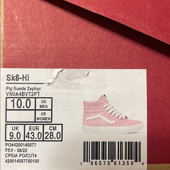 Vans Men’s Sk8-Hi
Pig Suede Zephyr
VN0A4EVT2PT
Sneakers - Picture 16 of 16